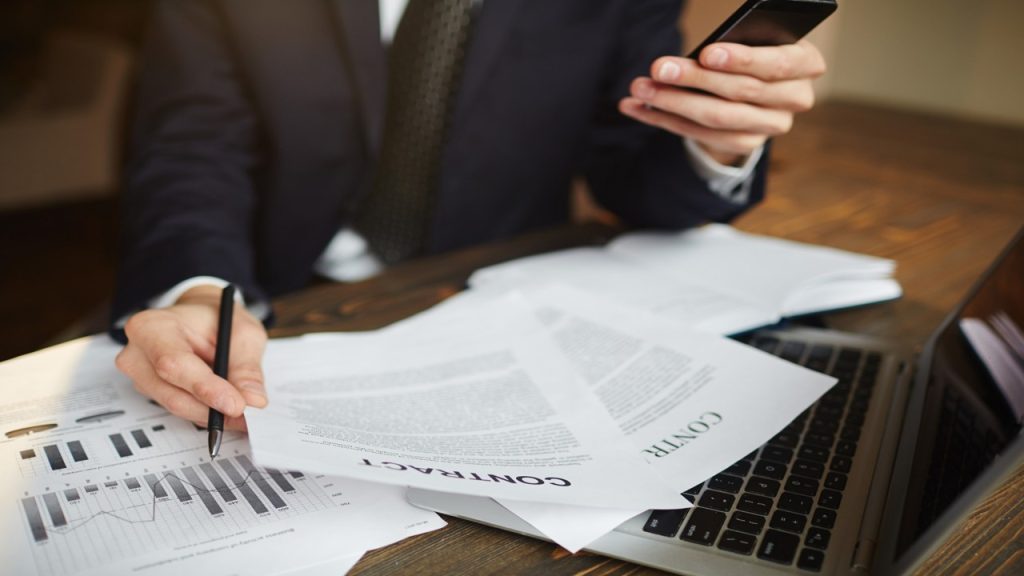 What You Must Plan Before Expanding Your Business into Singapore (2026)